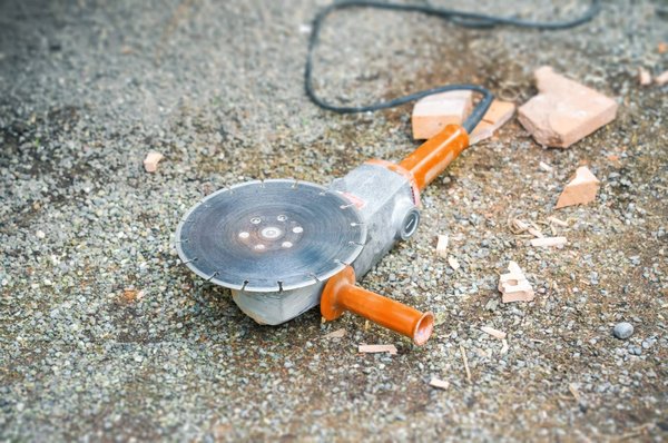 Quelles sont les étapes pour exercer la profession de tailleur de pierre ?