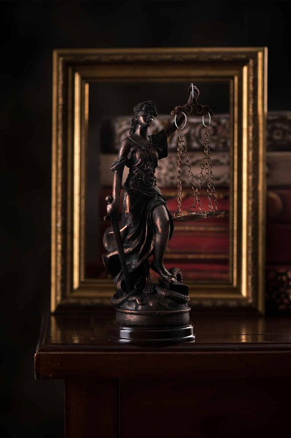 Comment intégrer des pièces historiques dans une décoration moderne ?